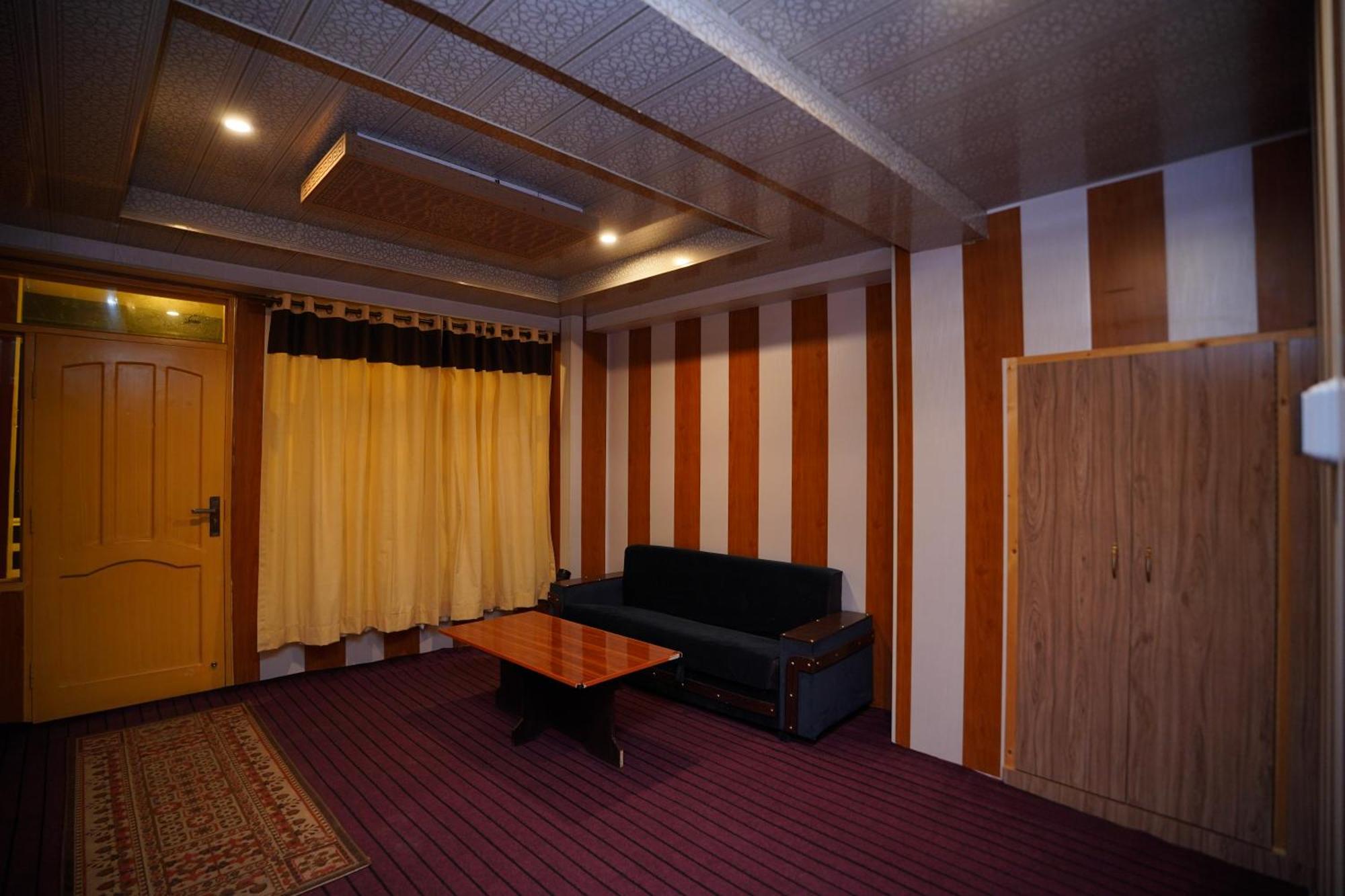 Hotel Hunza Elites By Orane Karimabad  Exterior foto